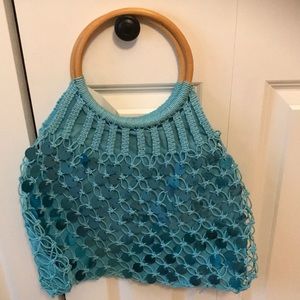 NWOT fun summer Aqua bag with inside zipper